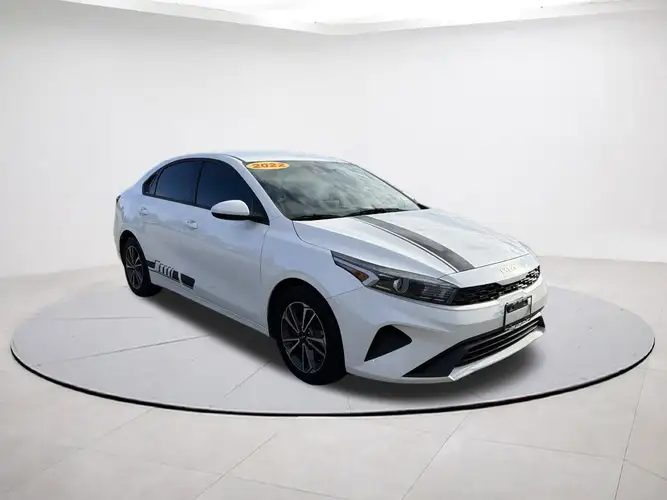 2022 Kia FORTE LXS's photo