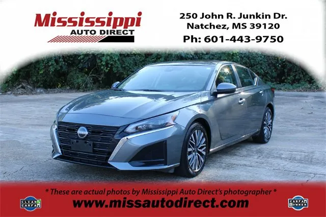 2025 Nissan Altima SV photo 4