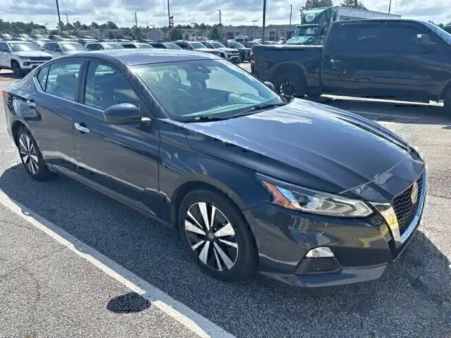 Nissan Altima