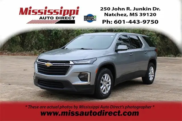 2023 Chevrolet Traverse LS's photo