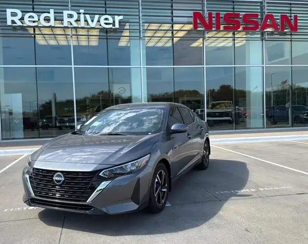 2025 Nissan Sentra SV's photo