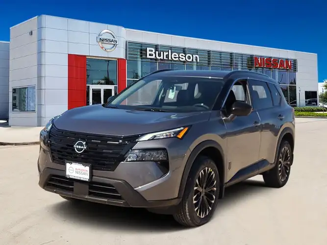 2026 Nissan Rogue Dark Armor's photo