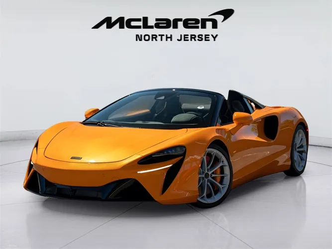 2026 McLaren Artura 