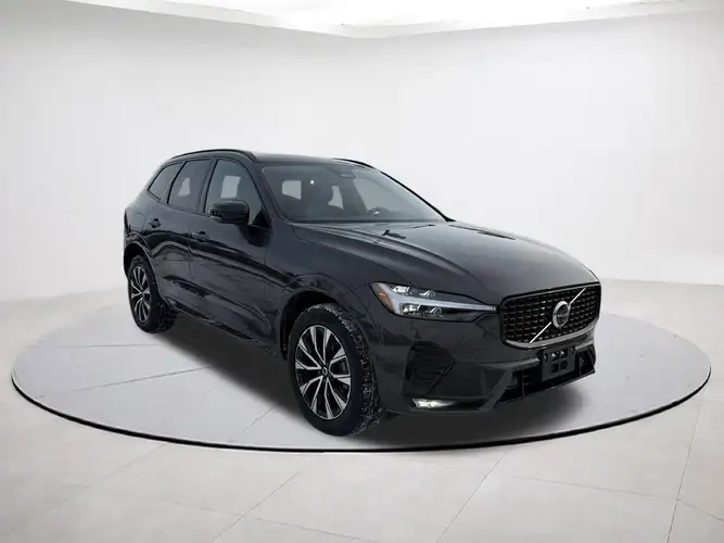 2025 Volvo XC60 Plus's photo