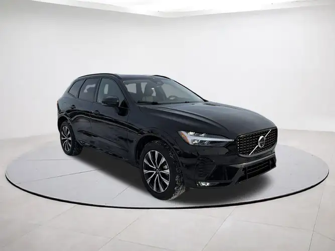 2025 Volvo XC60 Plus's photo