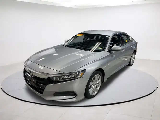 2019 Honda Accord LX's photo